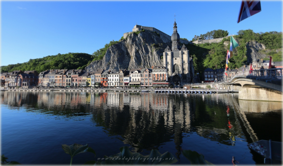 Dinant … w prowincji Namur … 50°15′N 4°54′E